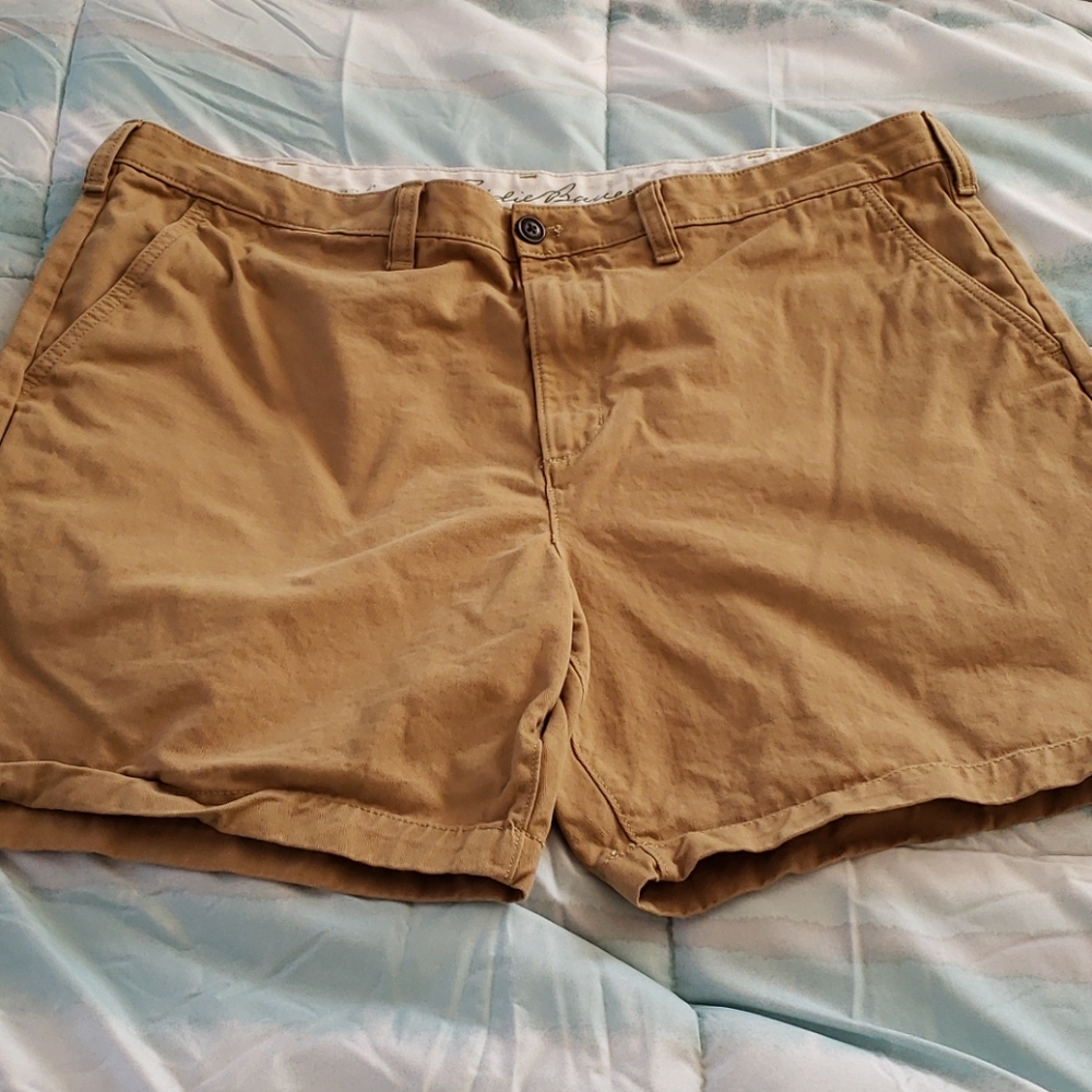 Eddie Bauer Shorts Size 42